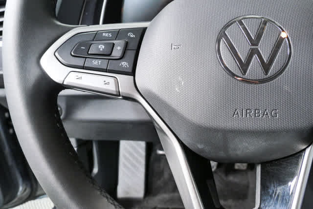 Used 2024 Volkswagen Jetta SE FWD image 13