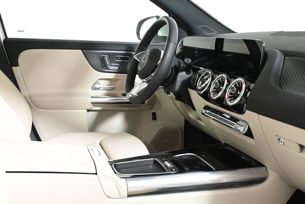 Certified 2026 Mercedes-Benz GLA 250 4MATIC image 33