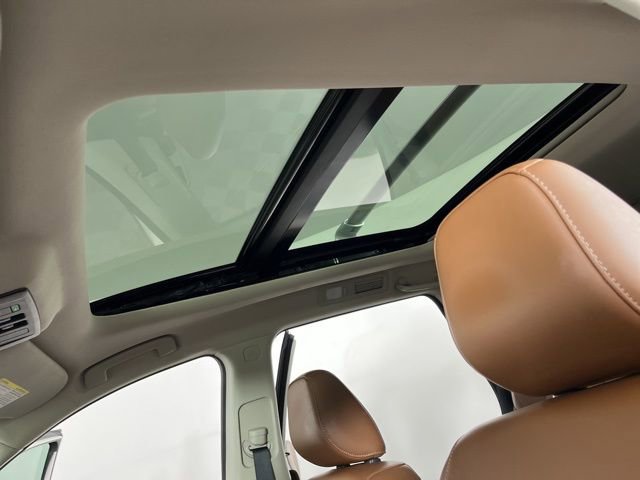 Used 2023 Nissan Pathfinder Platinum w/ Cargo Package image 33