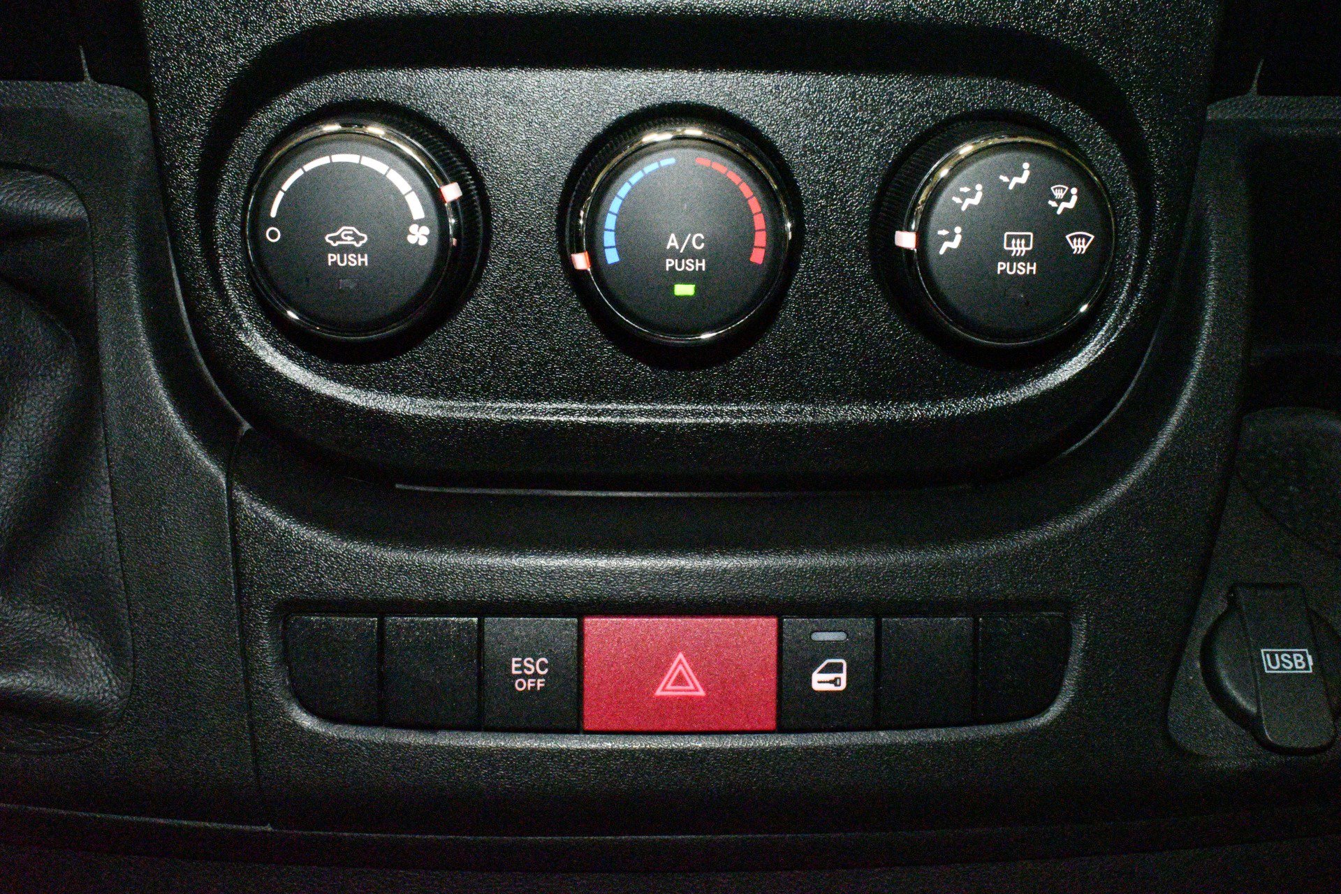 Used 2019 RAM ProMaster 3500 w/ Interior Convenience Group image 26