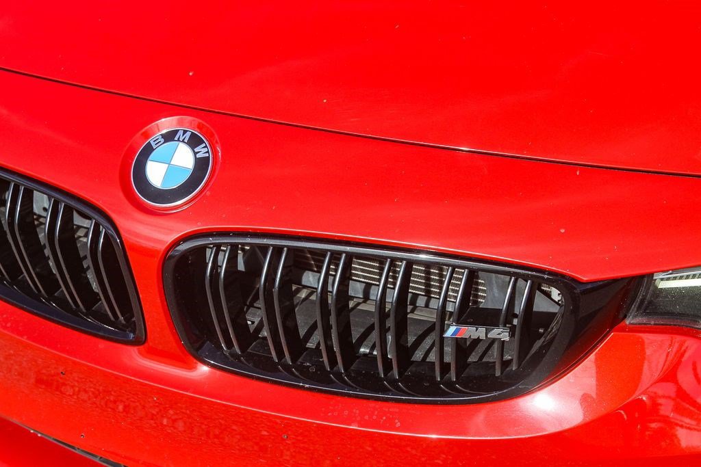 Used 2020 BMW M4 CS w/ Executive Package RWD image 5