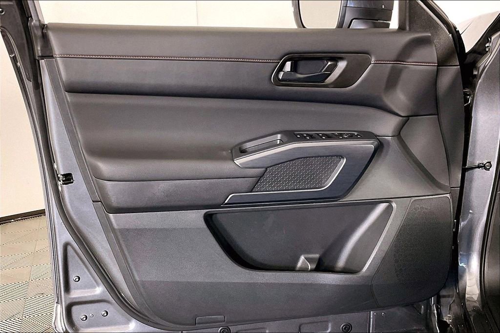 Used 2025 Nissan Pathfinder Rock Creek image 24