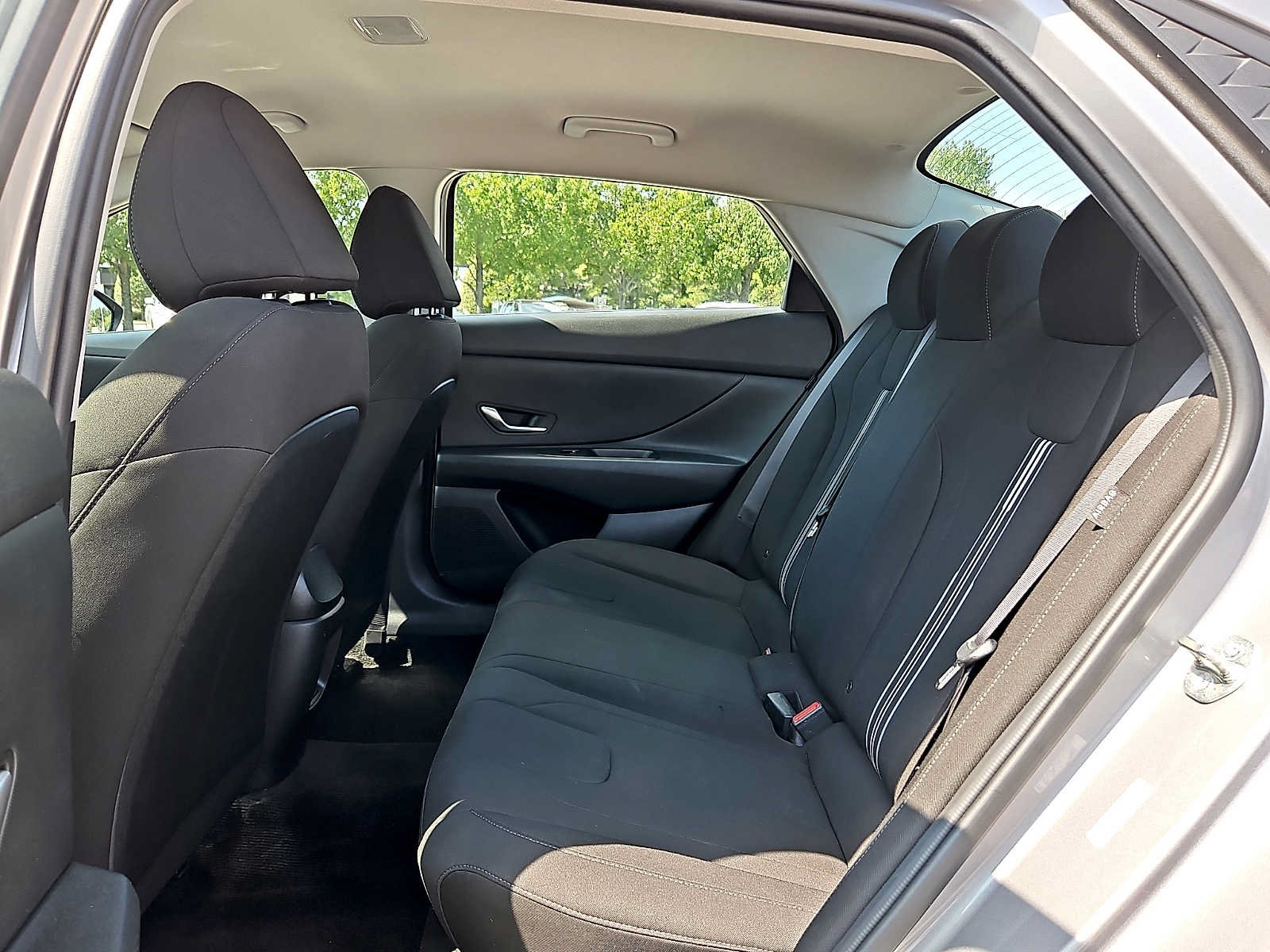 Used 2024 Hyundai Elantra SEL FWD image 10