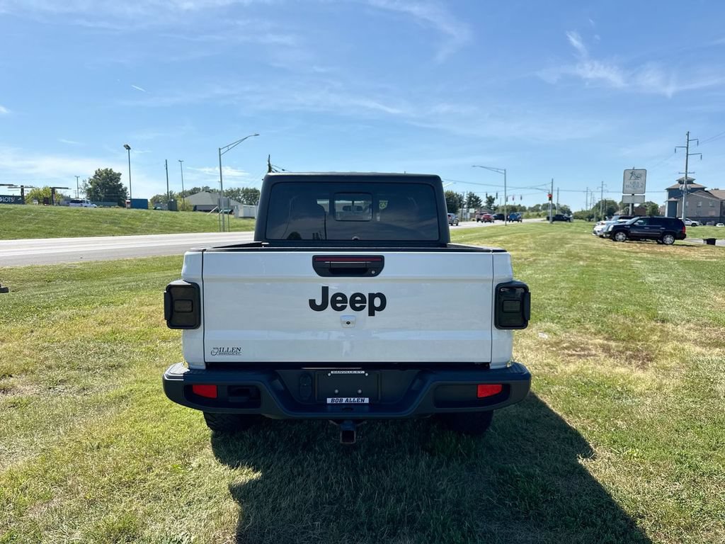 Used 2023 Jeep Gladiator Sport AWD/4WD image 18
