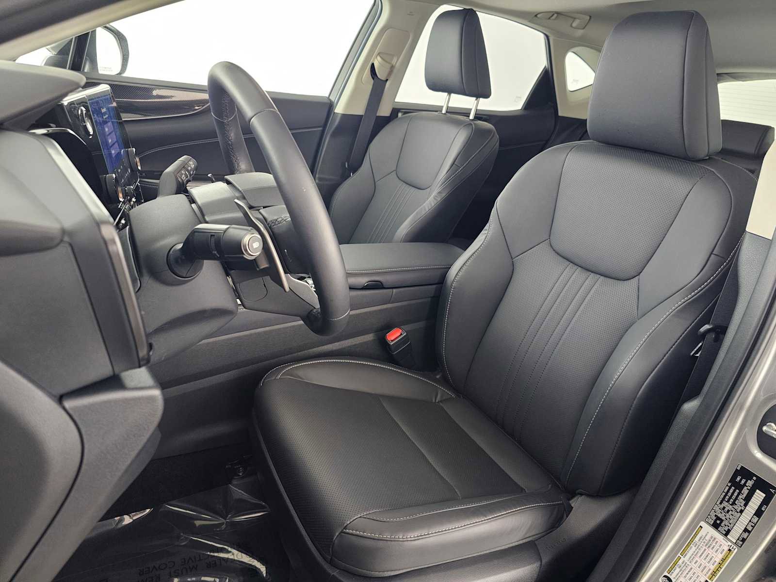 Used 2025 Lexus NX 250 FWD w/ Accessory Package (2T) image 21