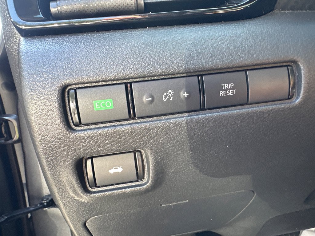 Used 2020 Nissan Sentra S FWD image 33