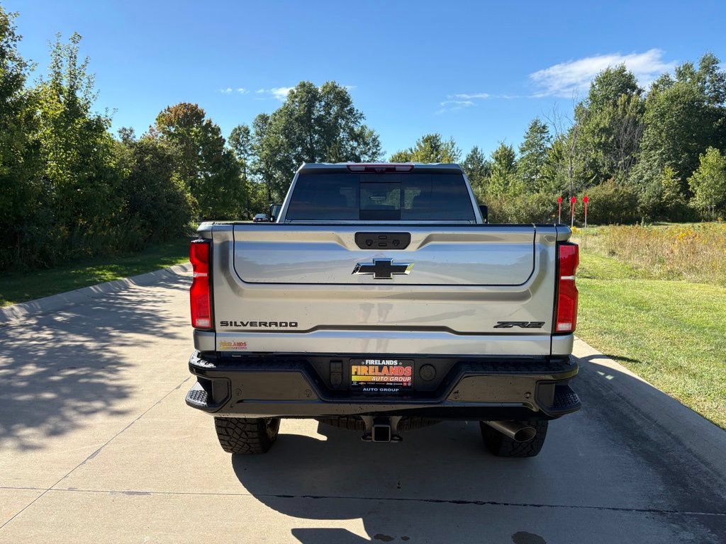 New 2026 Chevrolet Silverado 2500 ZR2 w/ LPO, Dark Essentials Package AWD/4WD image 8
