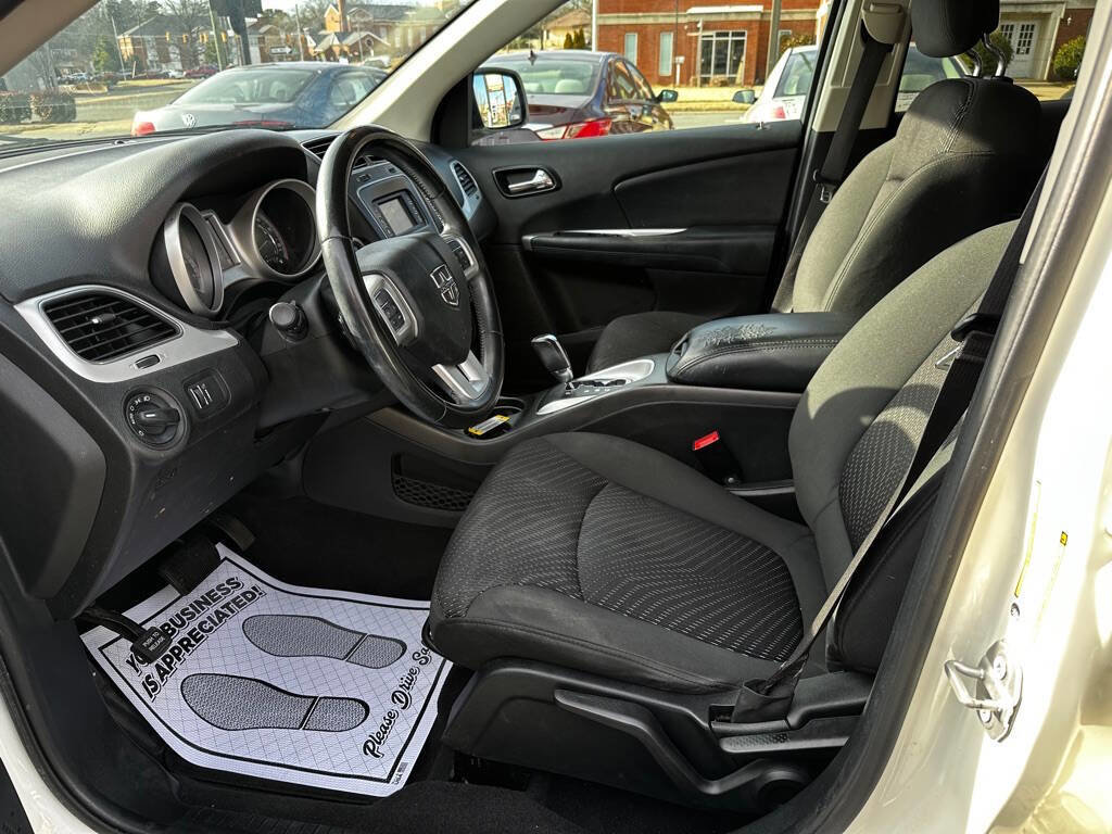 Used 2018 Dodge Journey SE w/ Popular Equipment Group image 12