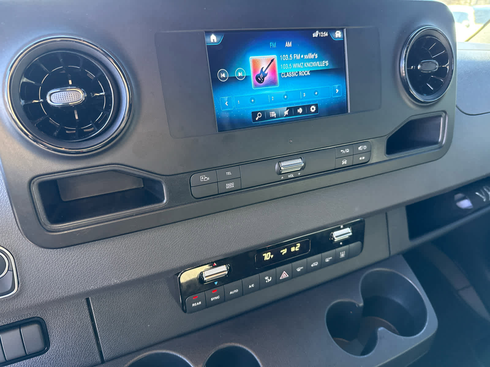 Used 2024 Mercedes-Benz Sprinter 2500 image 12