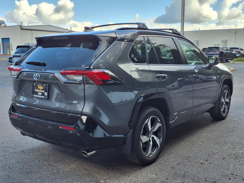 Used 2024 Toyota RAV4 SE image 13