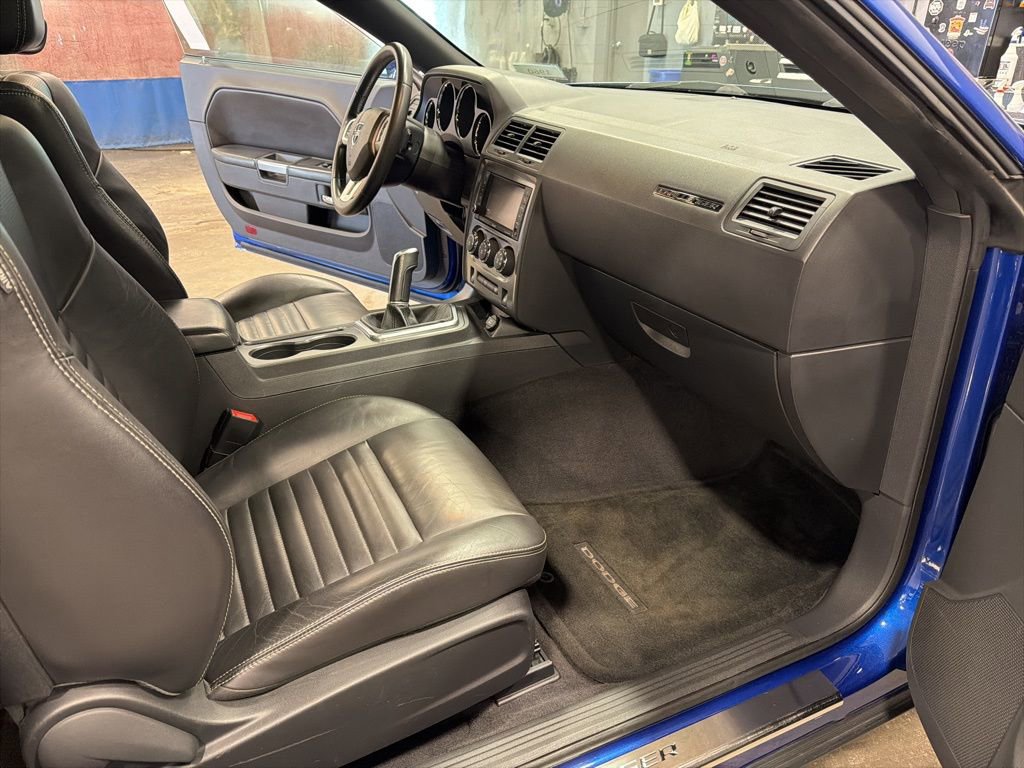 Used 2012 Dodge Challenger R/T image 14