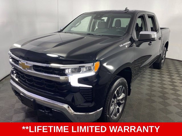 Used 2023 Chevrolet Silverado 1500 LT AWD/4WD image 3