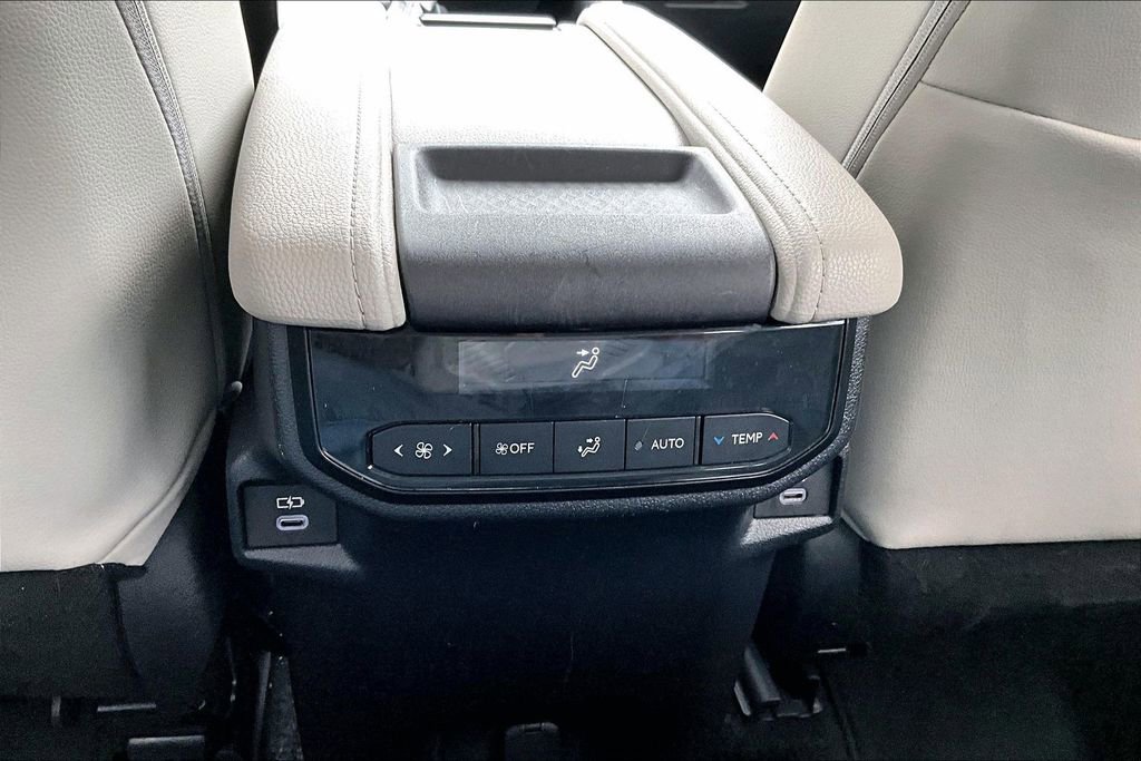 Certified 2025 Toyota Grand Highlander FWD image 10