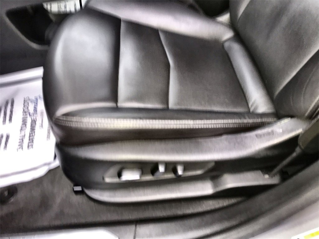 Used 2025 Cadillac XT5 Premium Luxury image 12