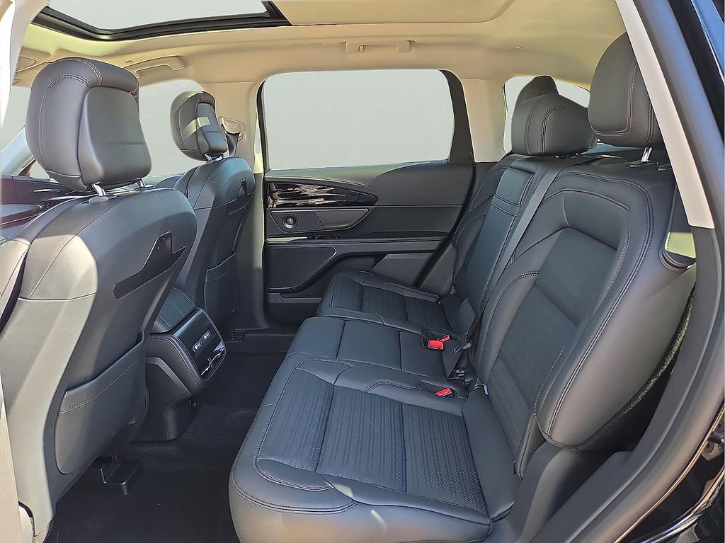 New 2026 Lincoln Nautilus Premier w/ Equipment Group 102A AWD/4WD image 13