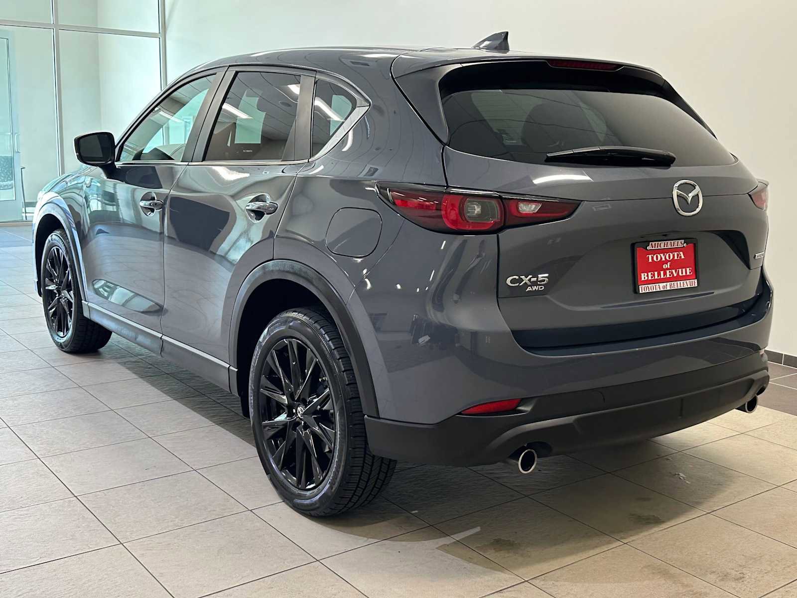 Used 2023 MAZDA CX-5 Carbon Edition image 4