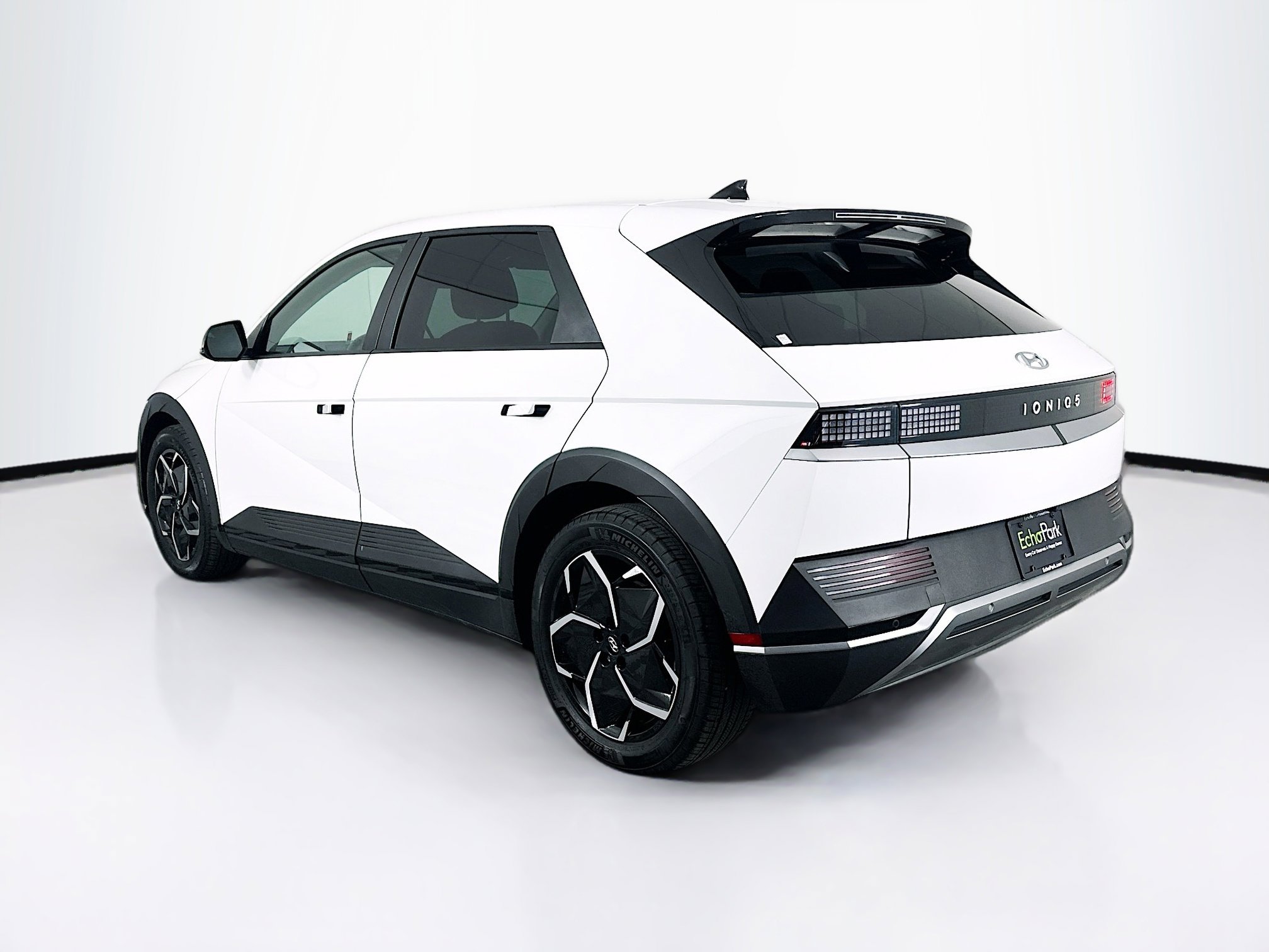 Used 2024 Hyundai Ioniq 5 SEL image 5