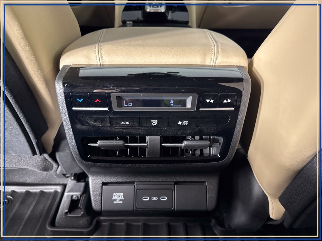 Used 2025 Acura MDX w/ Technology Package FWD image 29