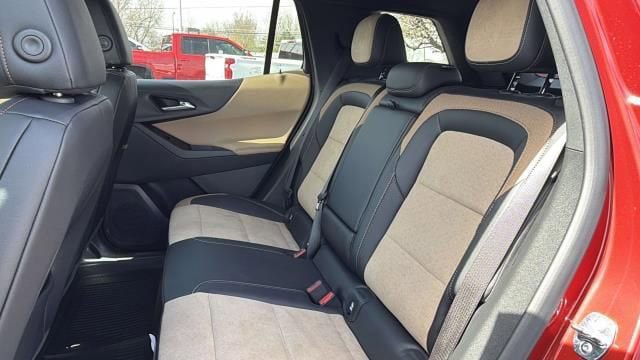 New 2026 Chevrolet Equinox ACTIV w/ Convenience Package III AWD/4WD image 27