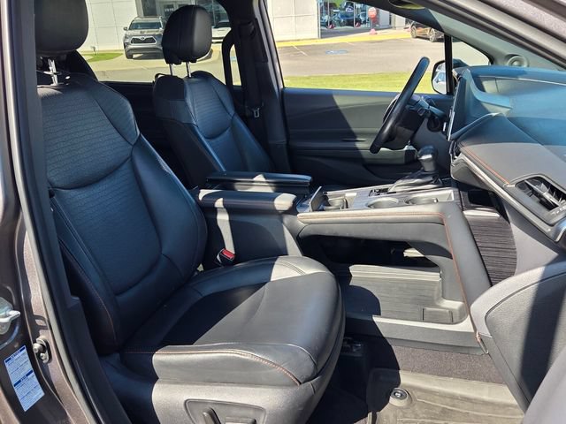 Used 2022 Toyota Sienna XSE w/ XSE Plus Package AWD/4WD image 17