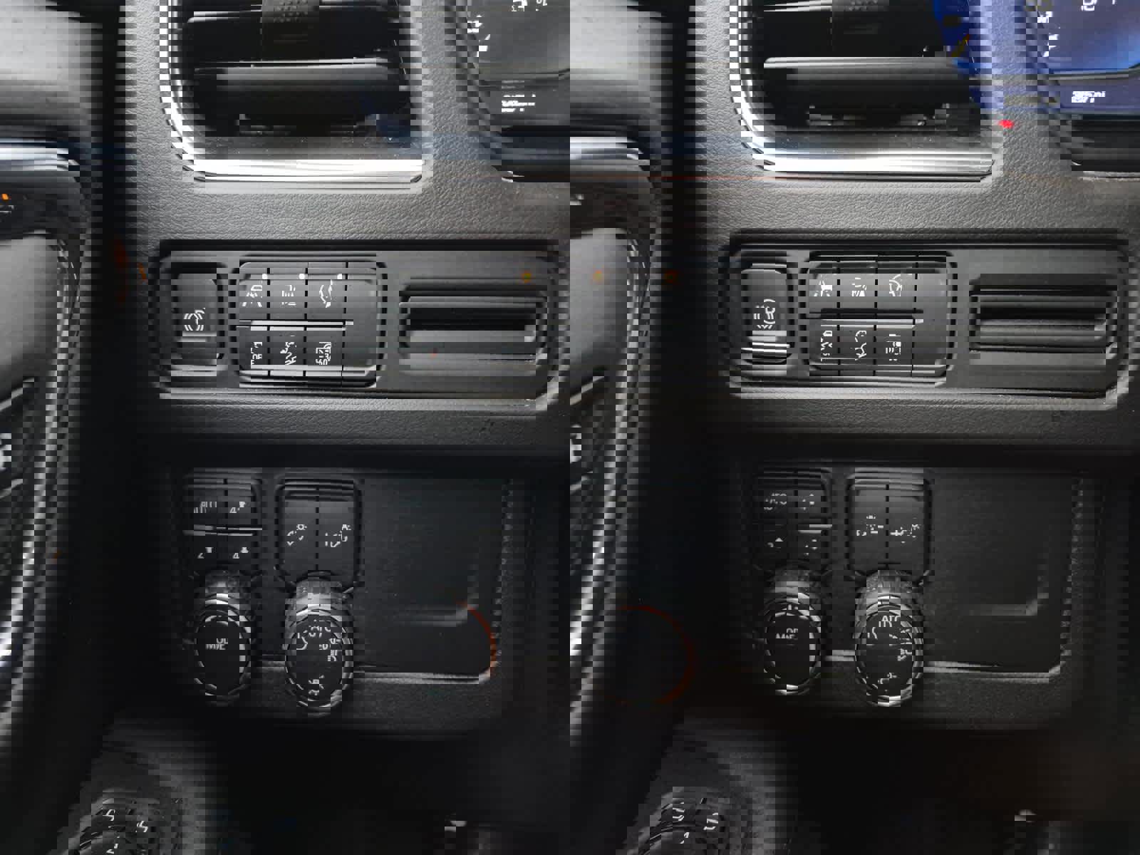 Used 2023 Chevrolet Tahoe Z71 w/ Luxury Package image 17