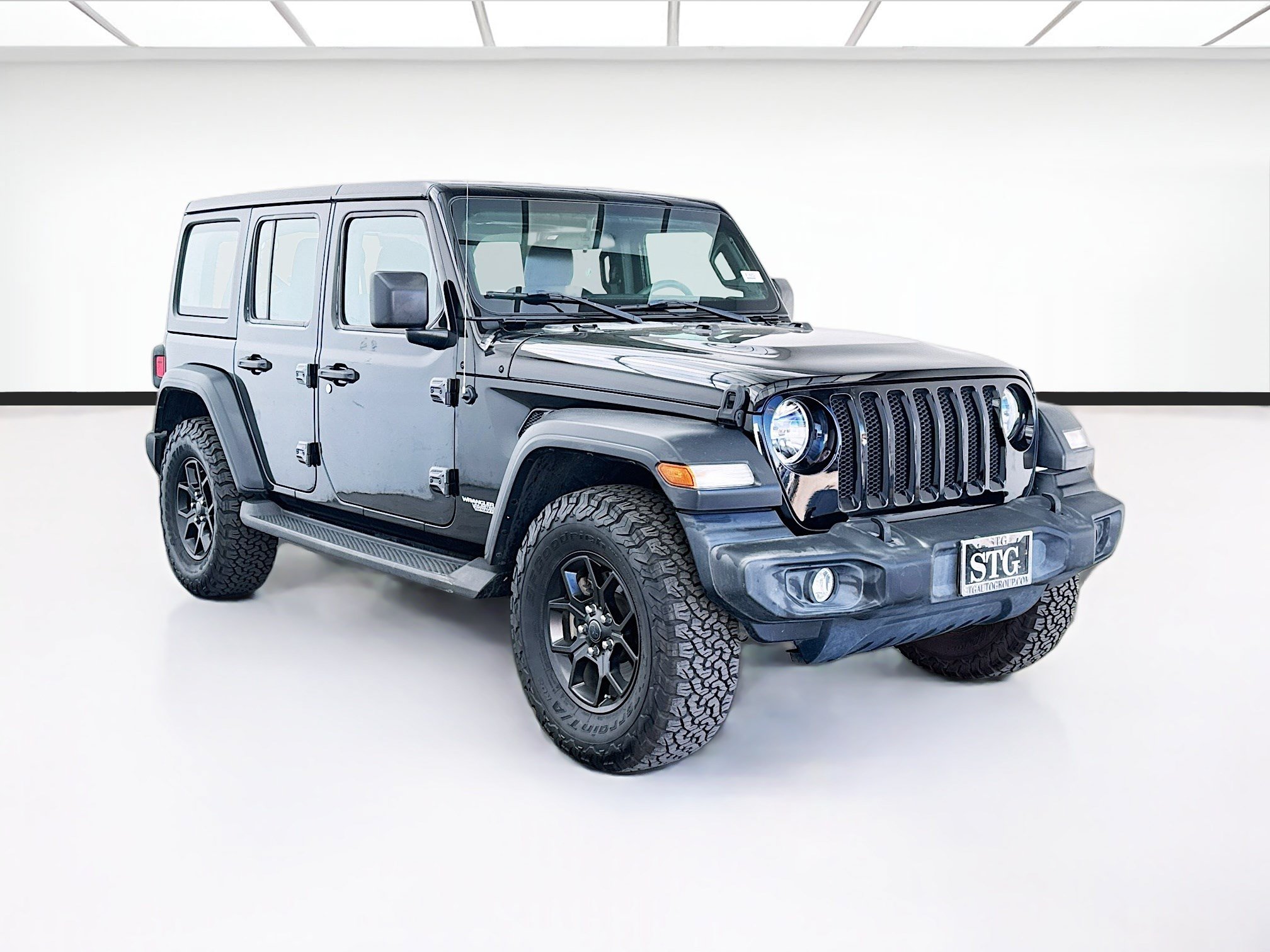 Used 2020 Jeep Wrangler Unlimited Sport AWD/4WD image 3