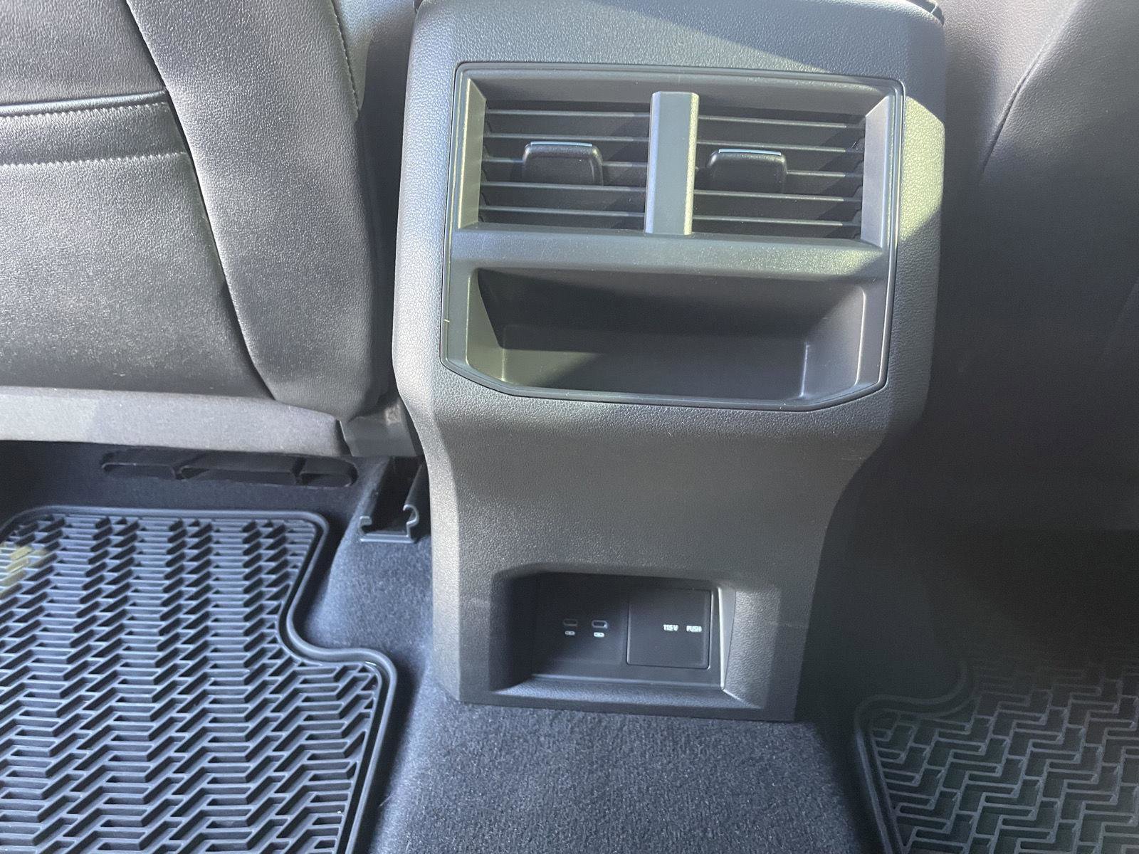 Used 2023 Volkswagen Atlas Cross Sport SE AWD/4WD image 28