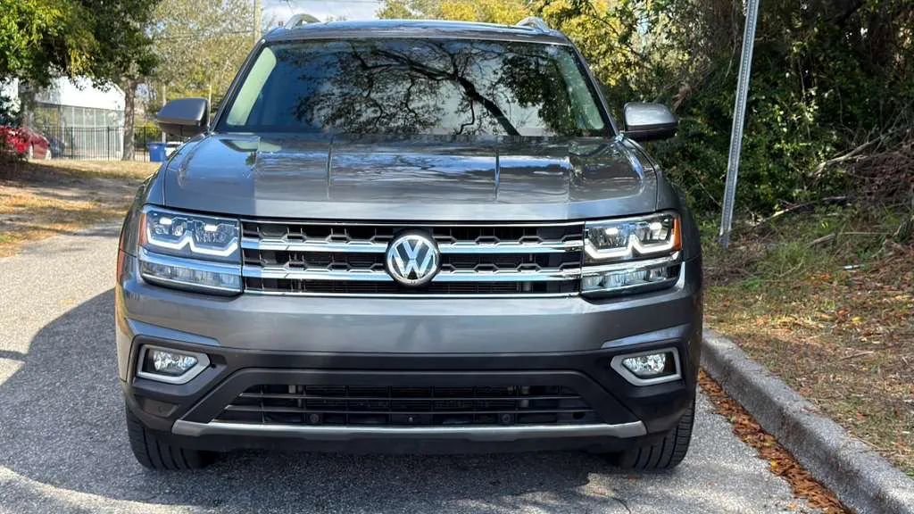 Used 2018 Volkswagen Atlas SEL Premium image 4