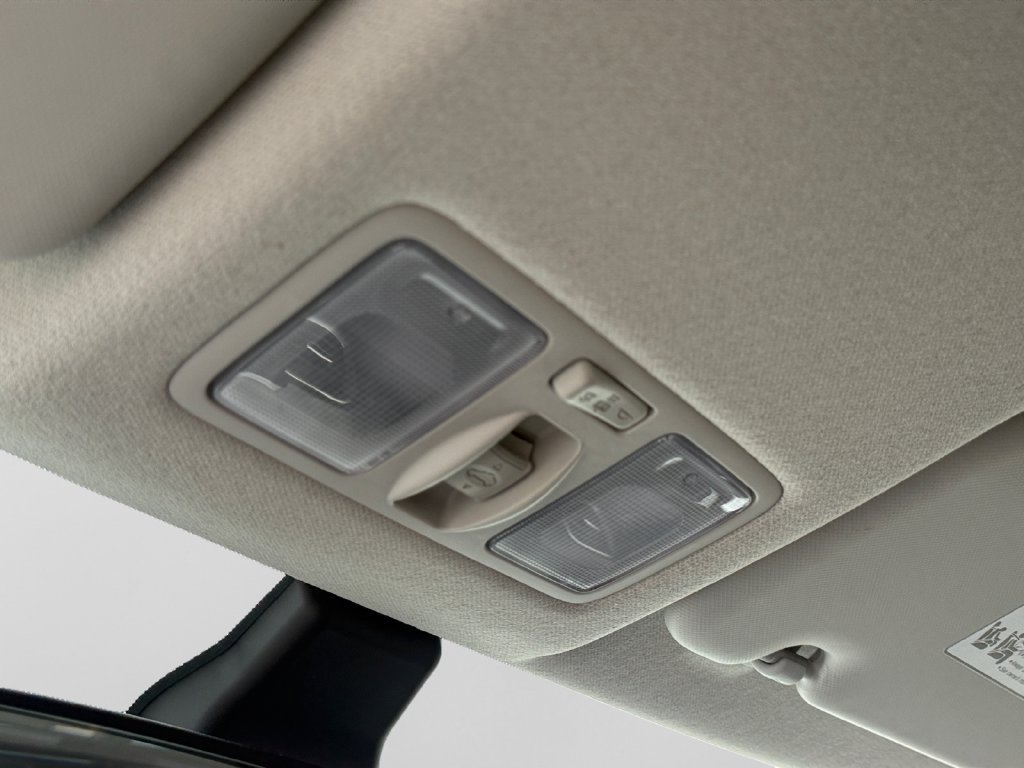 Used 2024 Hyundai Venue SEL FWD image 19