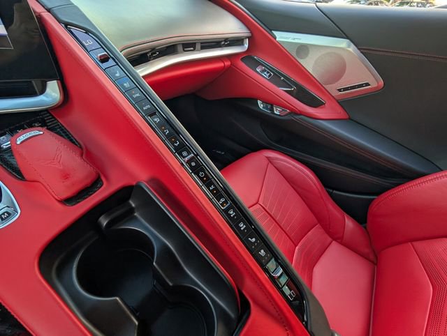 Used 2021 Chevrolet Corvette Stingray Premium Conv w/ Z51 Performance Package image 27