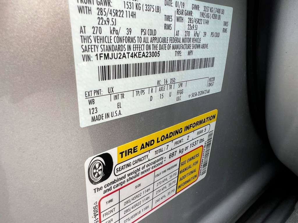 Used 2019 Ford Expedition Limited w/ Equipment Group 302A AWD/4WD image 28