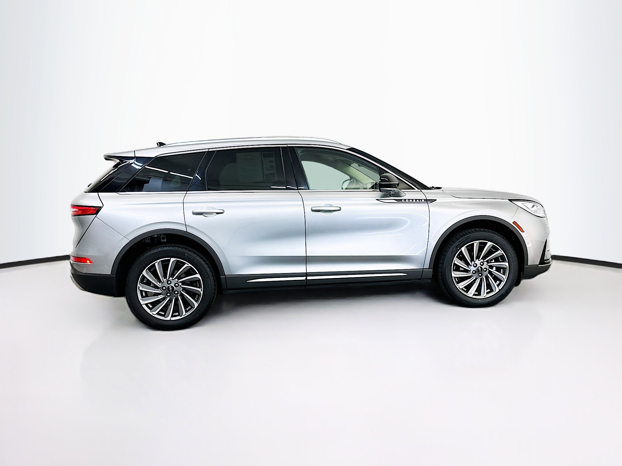 Used 2024 Lincoln Corsair Reserve w/ Equipment Group 201A image 10