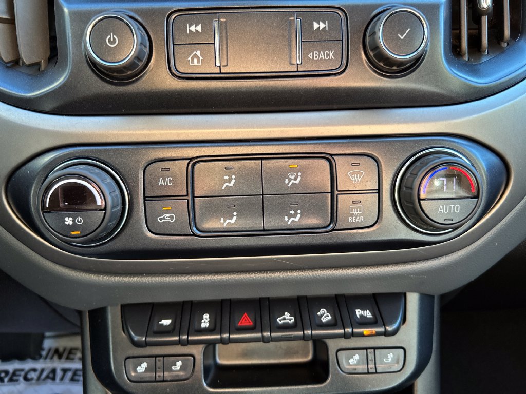 Used 2019 Chevrolet Colorado Z71 w/ Z71 Midnight Edition AWD/4WD image 27