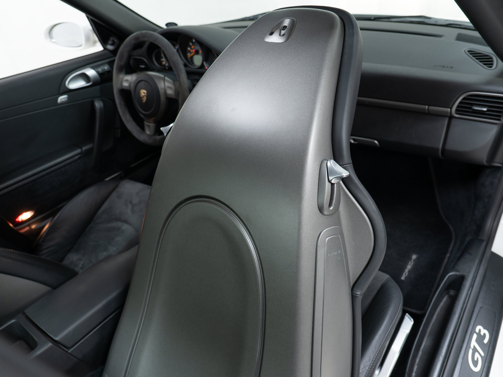 Used 2007 Porsche 911 GT3 RWD image 35