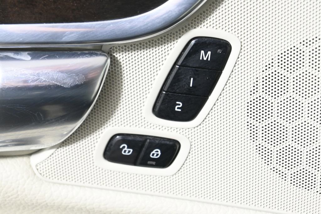 Used 2018 Volvo S90 T5 Momentum w/ Convenience Package image 27