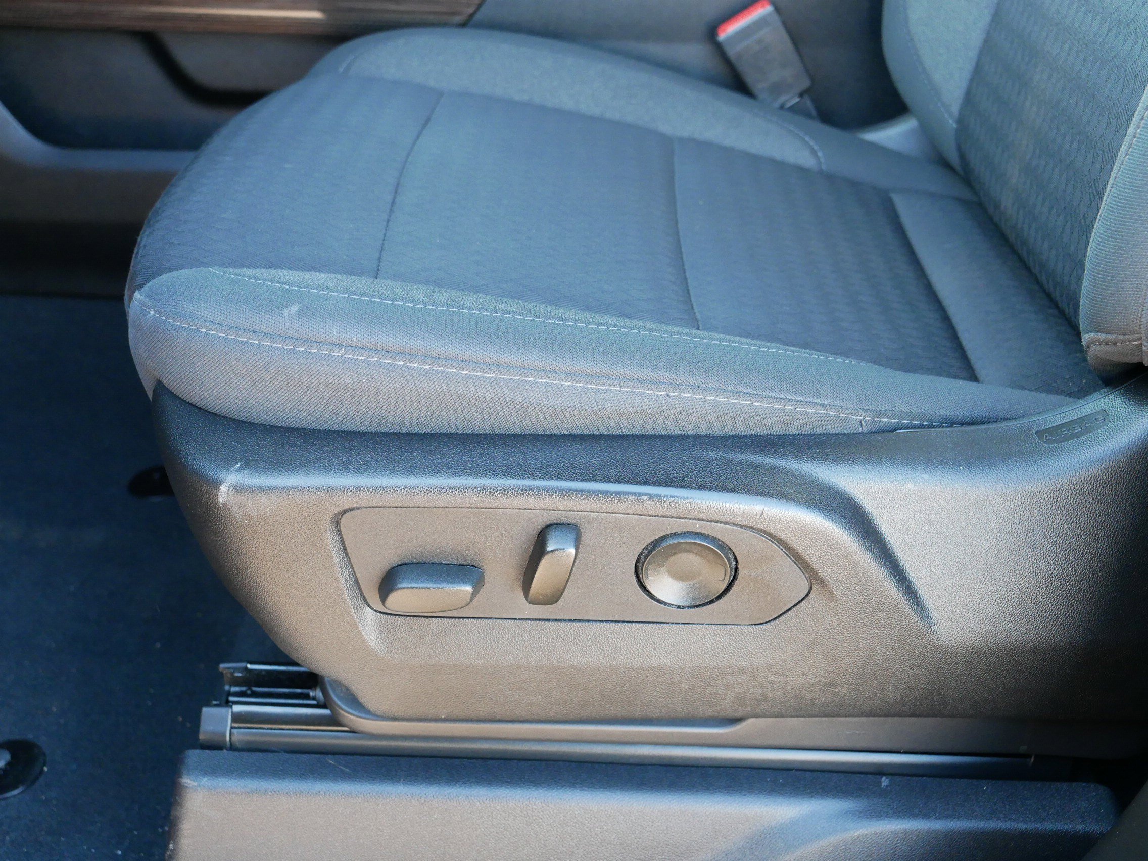 Used 2022 Chevrolet Silverado 1500 LT w/ LPO, Chrome Package image 20