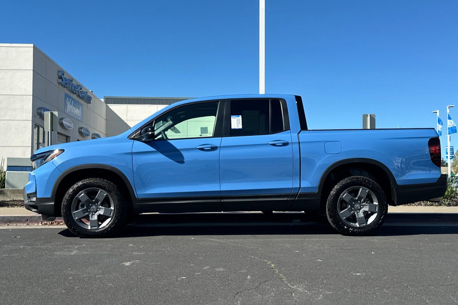 Used 2025 Honda Ridgeline TrailSport image 6