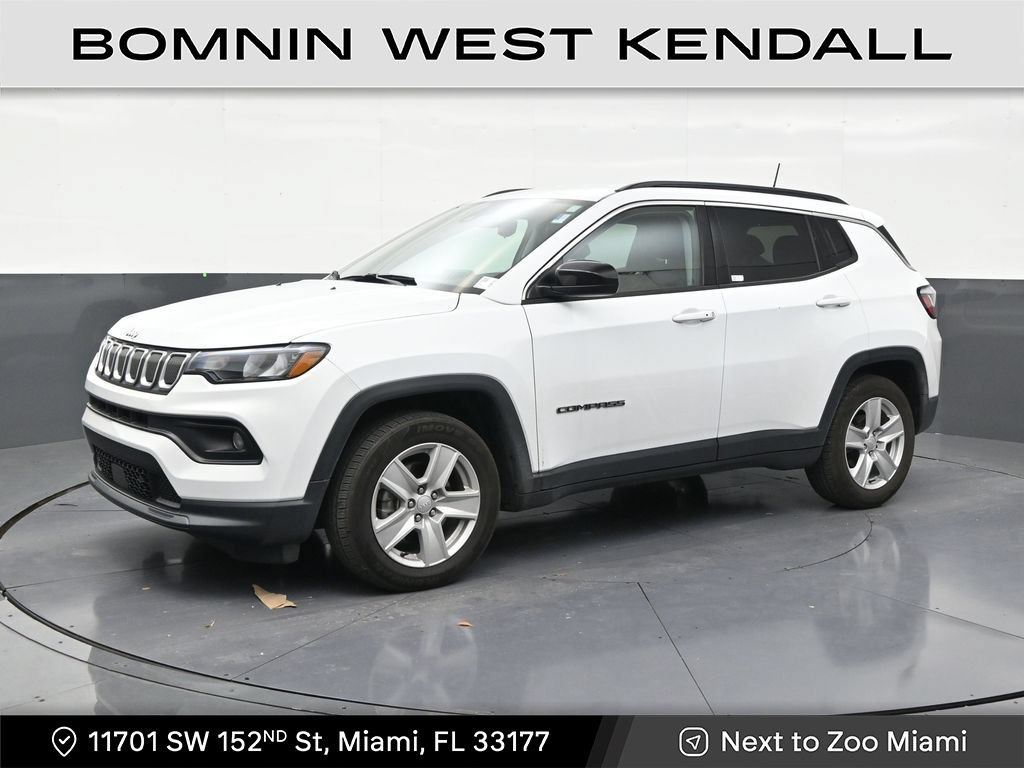 Used 2022 Jeep Compass Latitude FWD image 1