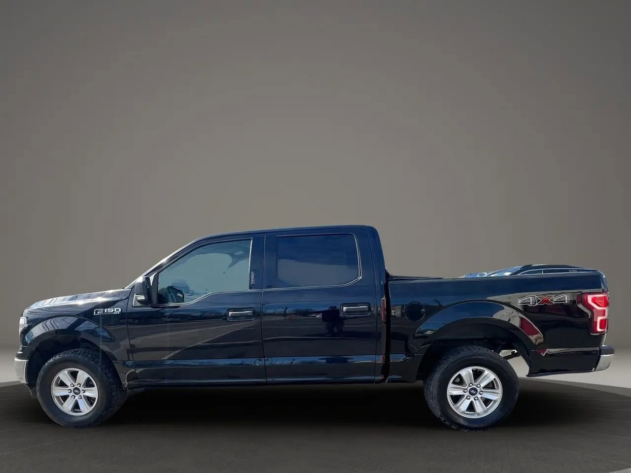 Used 2019 Ford F150 XLT w/ Equipment Group 301A Mid AWD/4WD image 8
