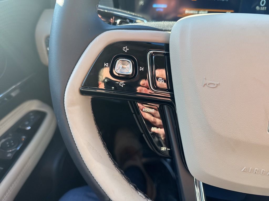 New 2026 Lincoln Corsair Premiere image 11