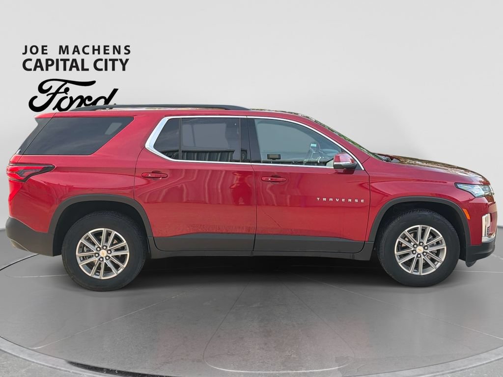 Used 2023 Chevrolet Traverse LT FWD image 3