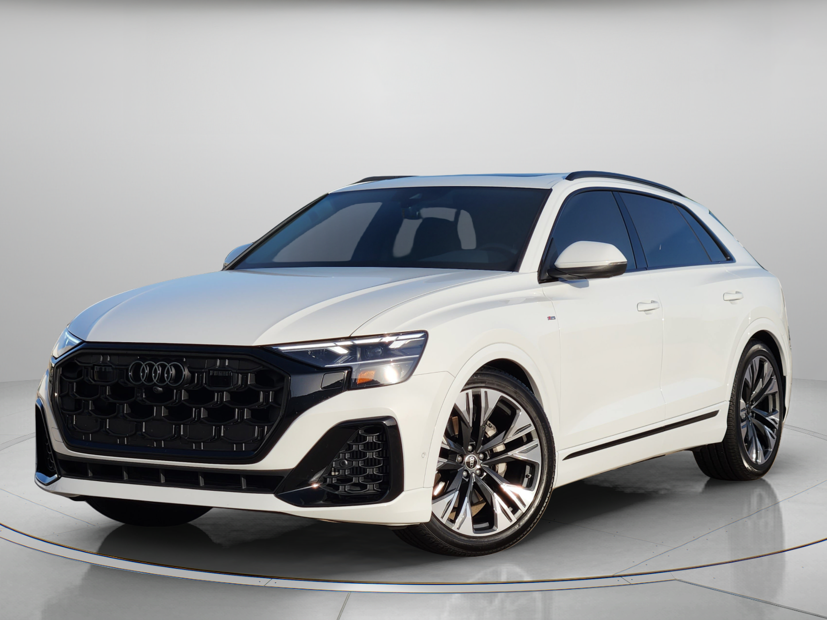 Used 2026 Audi Q8 Premium Plus AWD/4WD image 1