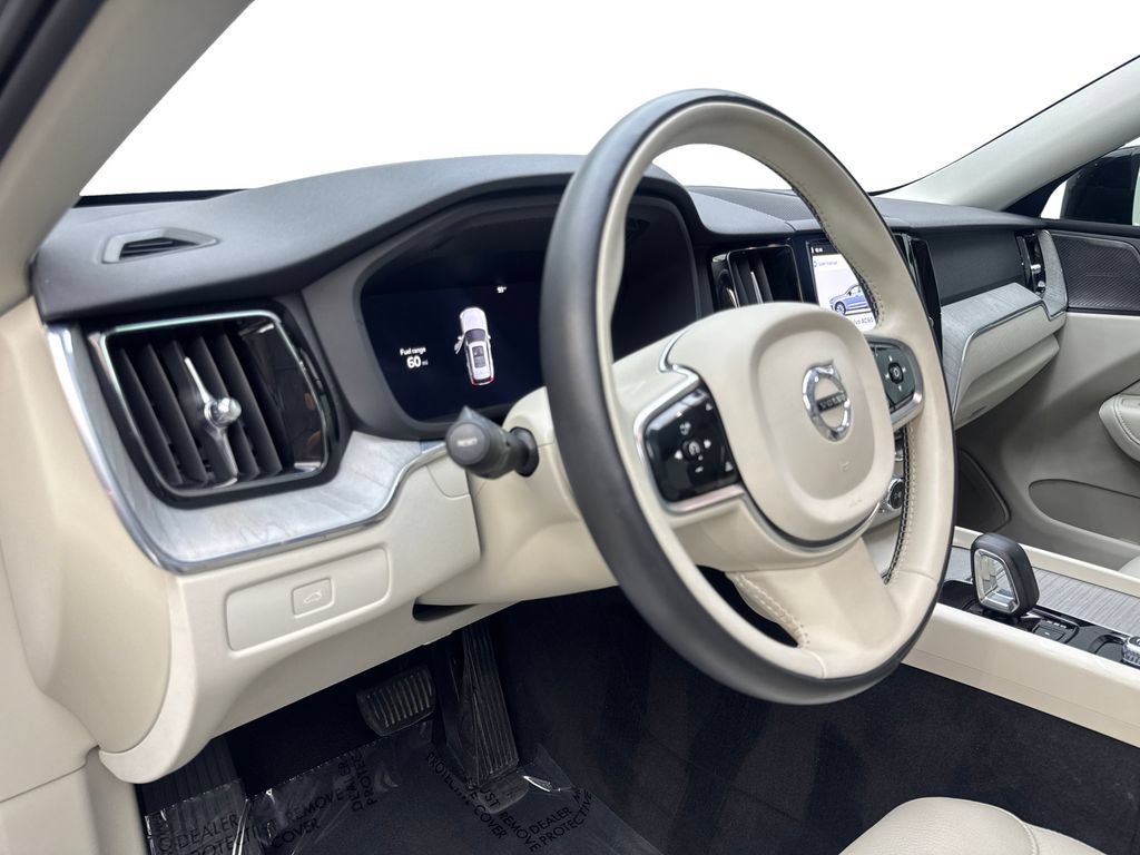 Used 2024 Volvo XC60 B5 Plus w/ Protection Package Premier AWD/4WD image 50