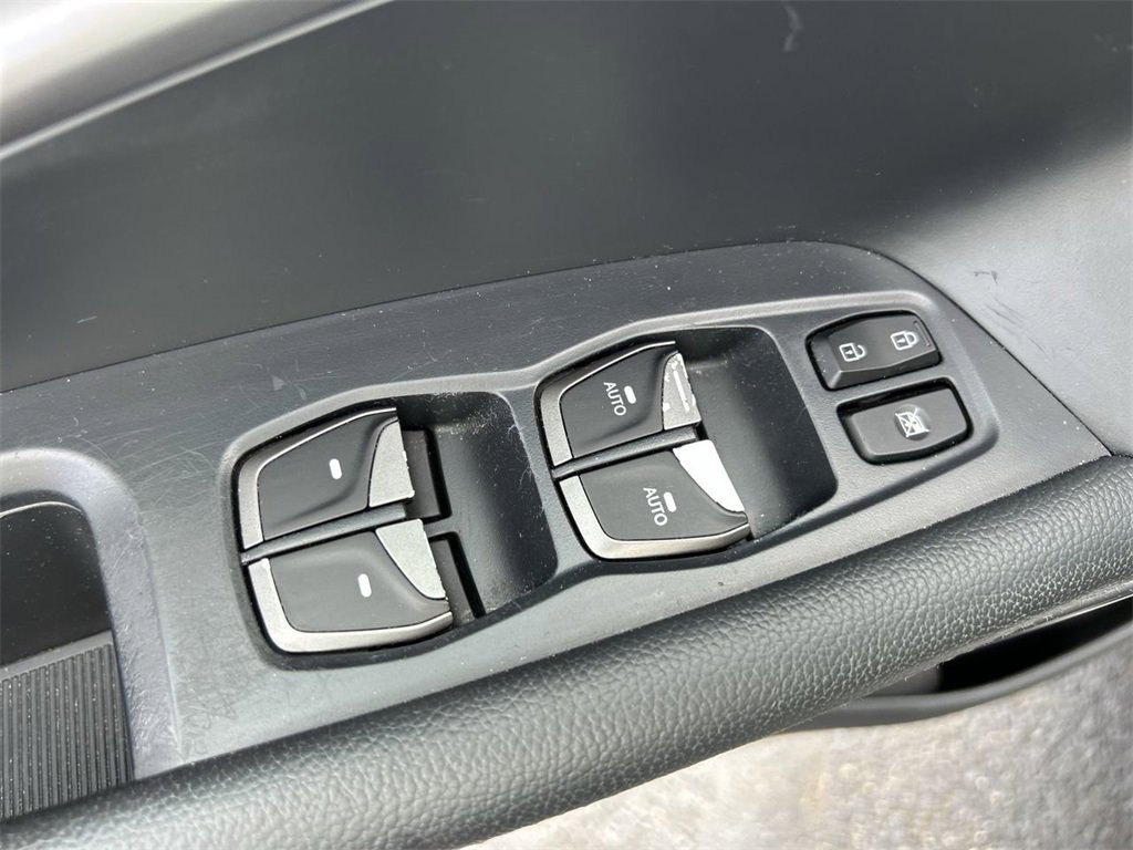 Used 2018 Hyundai Santa Fe Sport w/ 2.4L Tech Package 04 image 21