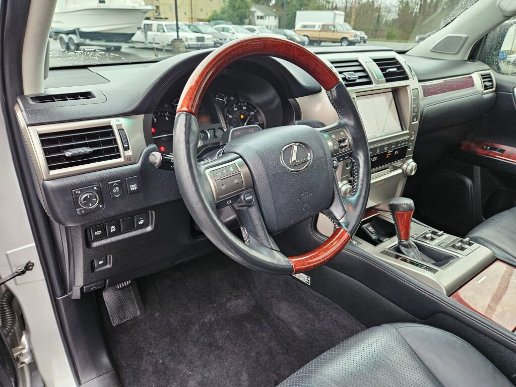 Used 2013 Lexus GX 460 Premium image 15