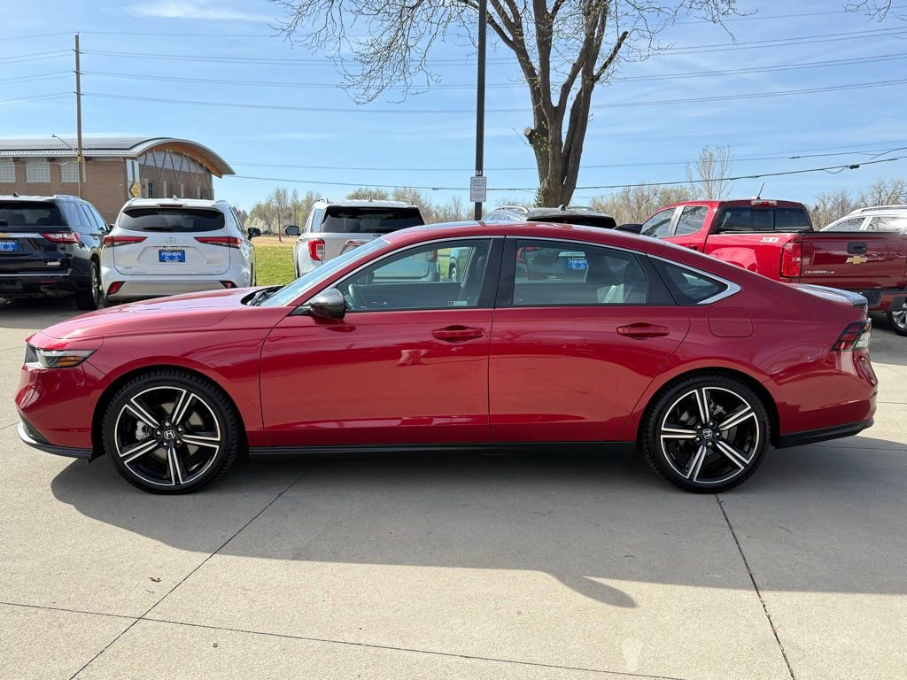 Used 2023 Honda Accord Sport image 7