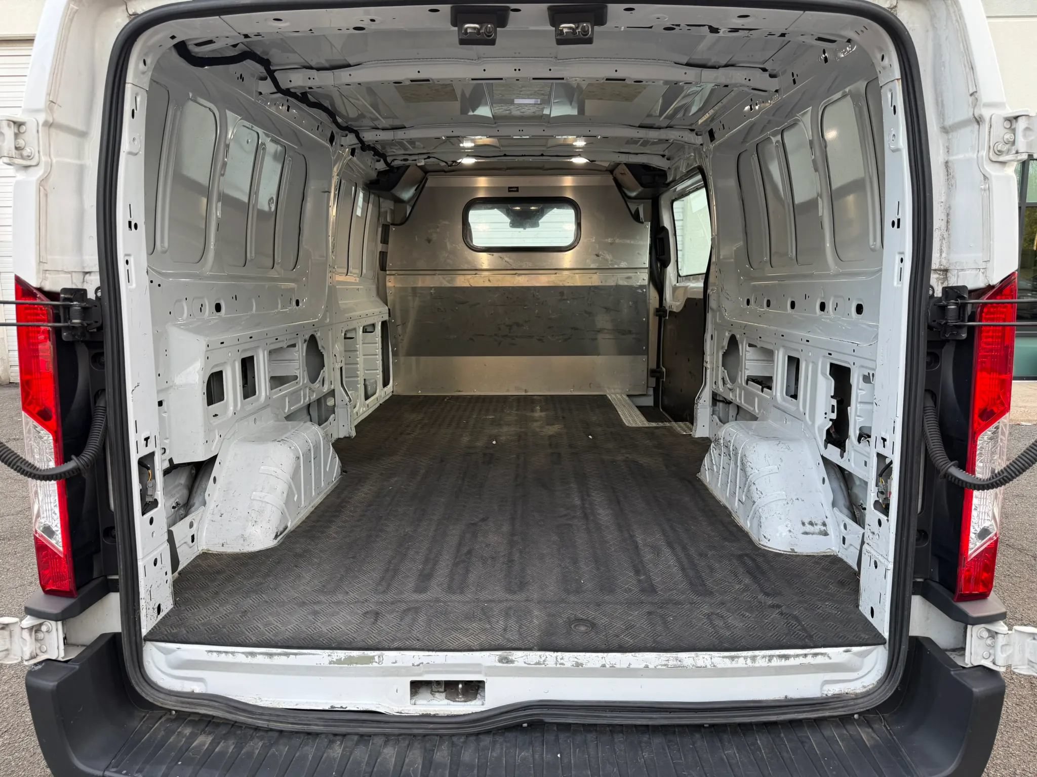 Used 2021 Ford Transit 150 Low Roof RWD image 22