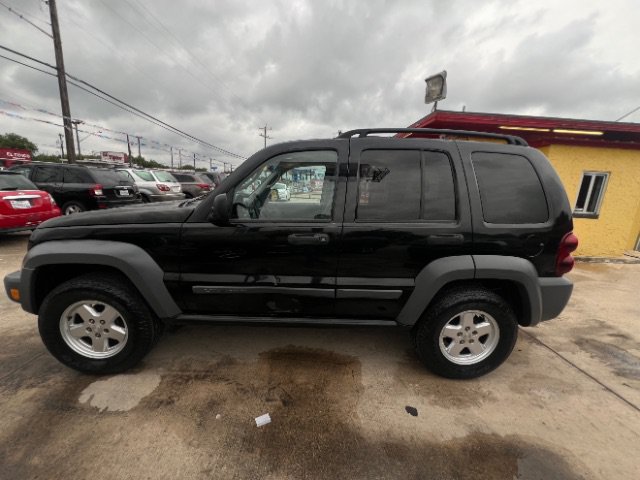 Used 2006 Jeep Liberty Sport RWD image 8