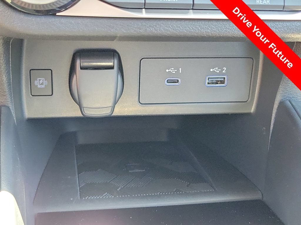 Certified 2025 Nissan Versa SR w/ Trunk Package FWD image 13