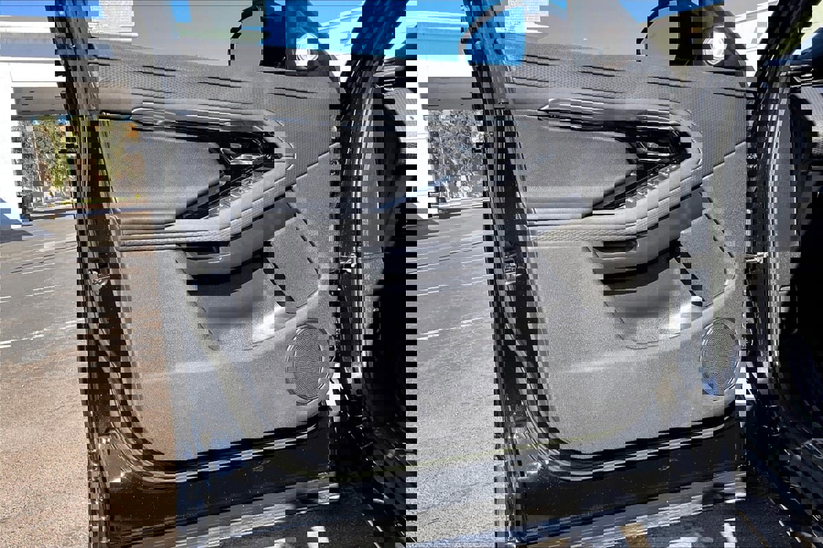 Used 2023 Land Rover Range Rover Evoque R-Dynamic S image 19